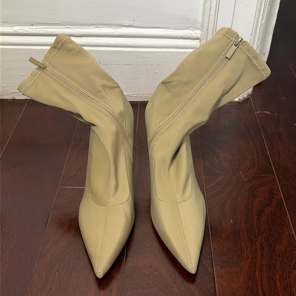 Zara ankle boots (green/beige color), brand new